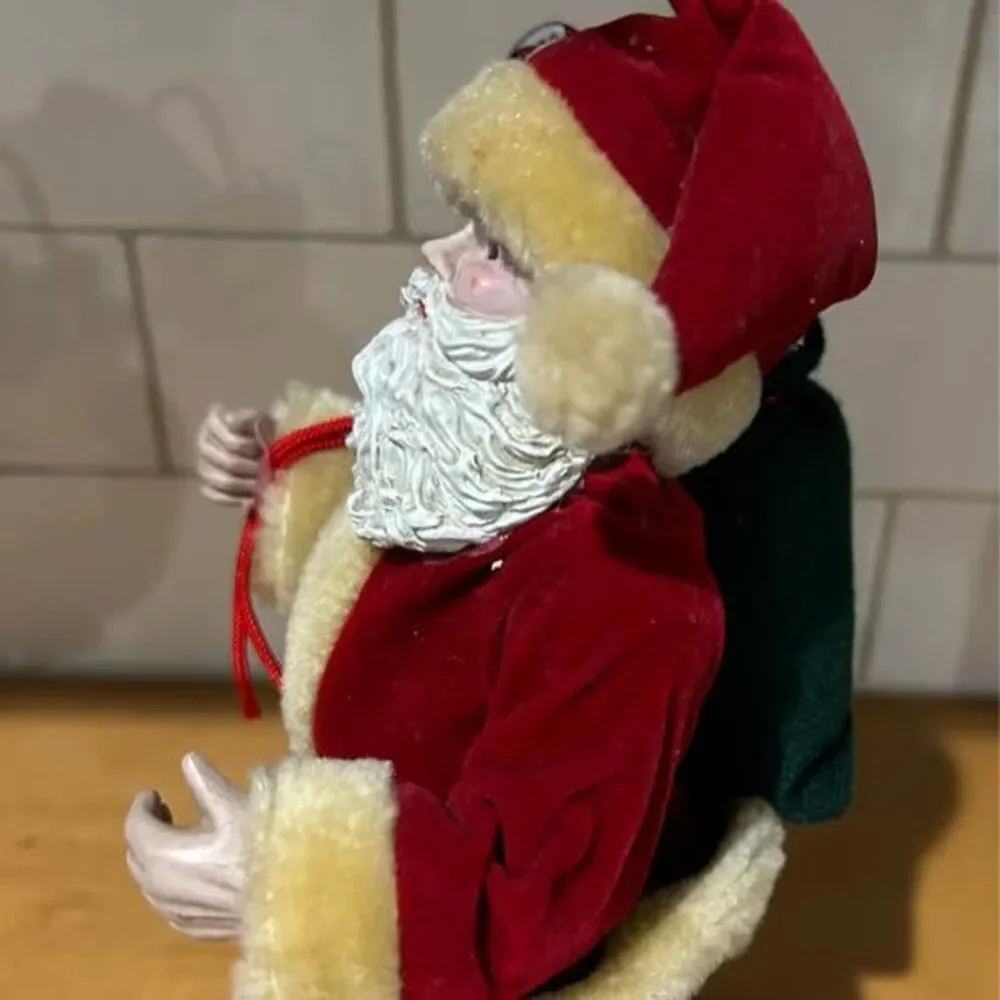 Vintage Taiwan Santa Claus Figure